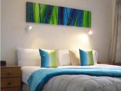 Almond Court Motel